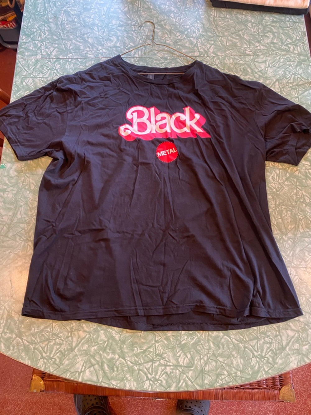 Men’s 2XL Gildan “Black Metal” T-shirt Barbie Font Good Condition